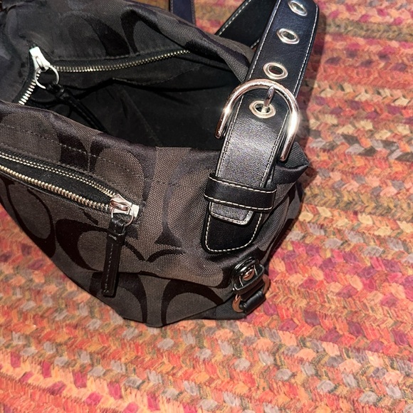 COACH Signature Shoulder Bag F15068 Black Canvas/Leather Shoulder Purse - Picture 7 of 10